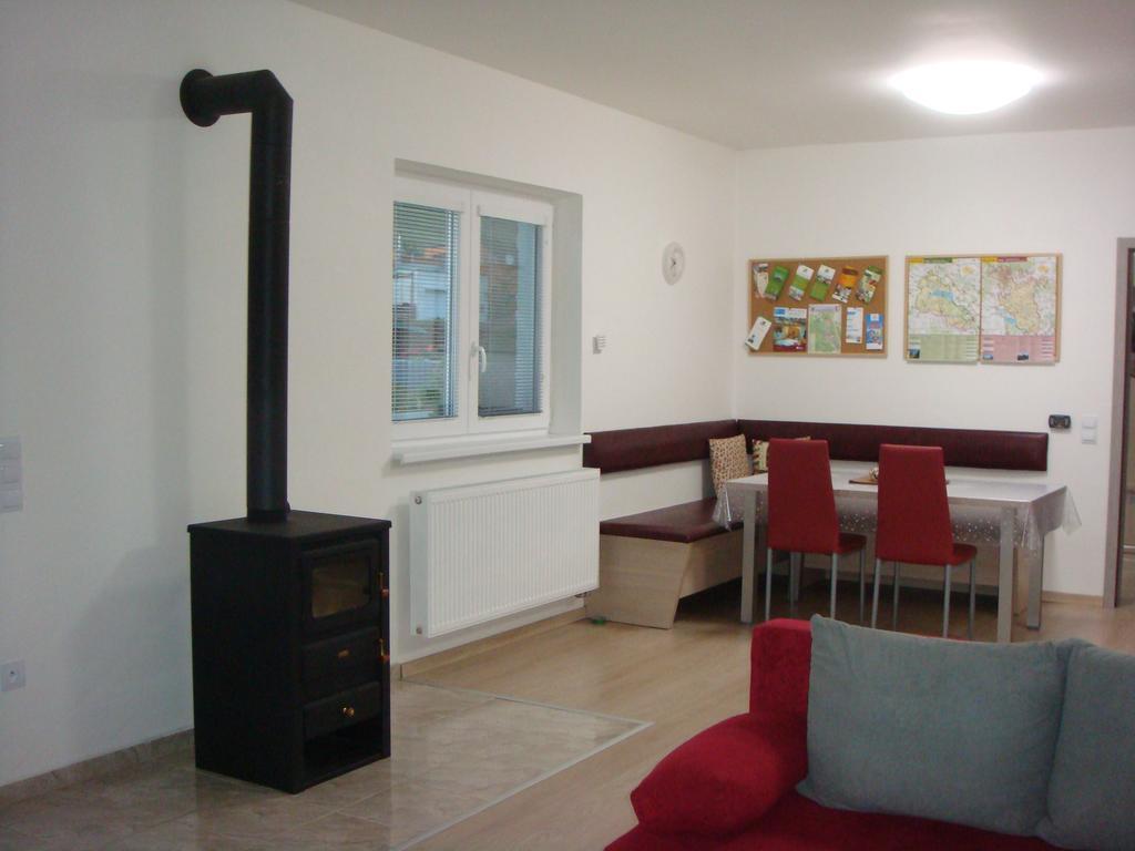Apartman Kurdejov Hustopeče Exterior foto